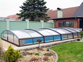 Retractable swimming pool enclosure IMPERIA NEO light