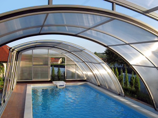 Popular wood-like imitation color used on pool enclosure RAVENA