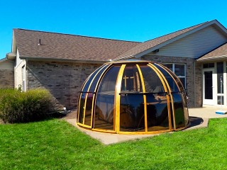 Hot tub enclosure Orlando with wood imitation finish