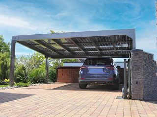 S bazénových zastřešením vždy v bezpečí Carport Solar bei unserem zufriedenen Kunden
