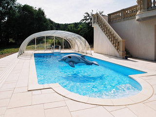 coperture telescopiche per piscine in colore bianco