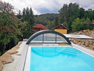 copertura telescopica per piscina con la combinazione di policarbonato