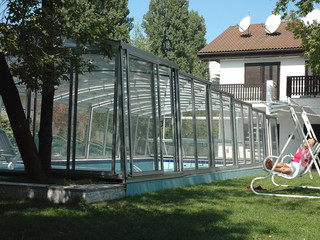 coperture telescopiche per piscine modello Venezia 