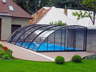 Forma atipica di copertura piscine modello Style