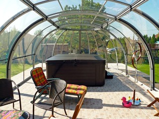 A lot of space can be found in hot tub enclosure Oasis
