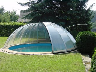 High pool cover ORIENT - aluminium frames and transparent panels