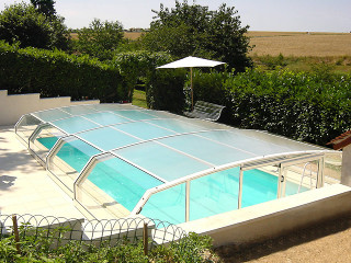 Swimming pool enclosure RIVIERA can be fully opened
