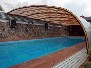 Spacious pool cover STYLE