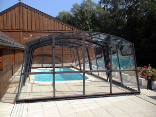 Pool enclosure Venezia - retractable pool cover 01