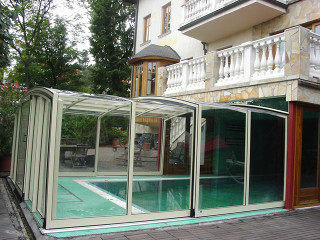 Look inside pool cover VISION 