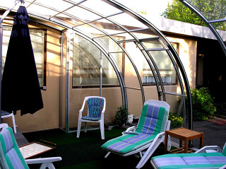 Pool enclosure VERANDA NEO for higher privacy in your pool