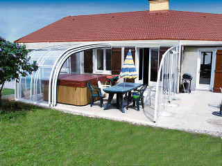 Terrace enclosure VERANDA NEO can also cover your hot tub or sitting set