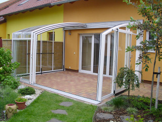 In winter terrace enclosure CORSO can be used as storage
