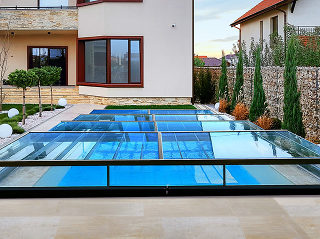 Pool enclosure Champion