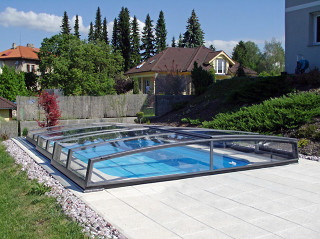 Retractable pool cover CORONA