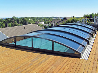 Swimming pool cover IMPERIA NEO light keeps water in your pool cleaner