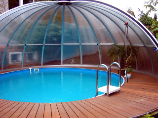 Pool enclosure ORIENT by Alukov - irregular shape of pool