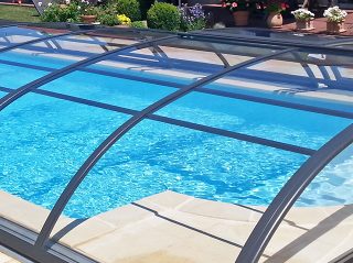 Otevřené zastřešení bazénu Azure Flat Kompakt Otevřené zastřešení bazénu Azure Flat Kompakt