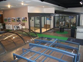 Showroom Alukov, Rohanské nábřeží