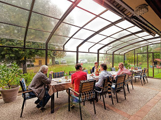 Die Terrasenüberdachung HORECA ist ideal für Restaurants