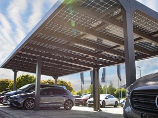 Carport Solar ist auch ideal für Firmenparkplätze