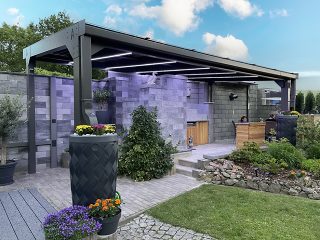 Die Solarpergola ist nicht nur funktional, sondern auch schön