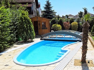 Pool enclosure Imperia fits on every shape of pool