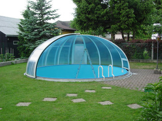 Retractable pool enclosure ORIENT