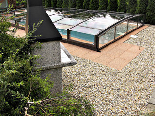 Retractable pool enclosure for public swimming pool 01