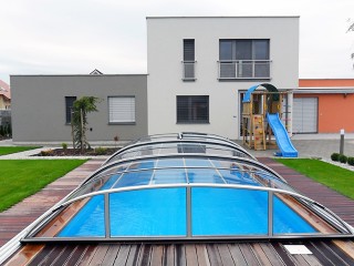 Swimming pool enclosure Elegant with modern house looks magnificant