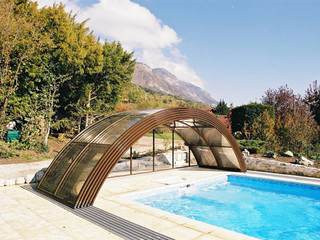 copertura per piscina con ingresso laterale