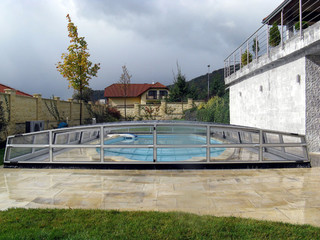 Retractable swimming pool cover CORONA