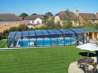 Very high pool enclosure OCEANIC  used on its frames