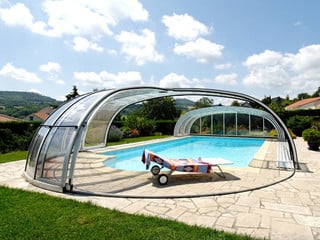 Pool enclosure OLYMPIC can also cover your lagoon