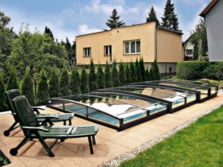 Pool enclosure VIVA made by Alukov