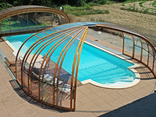 Slenkanti baseino uždanga OLYMPIC gali būti atidaryta iš priekio