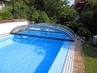Abri de piscine AZURE Flat compact