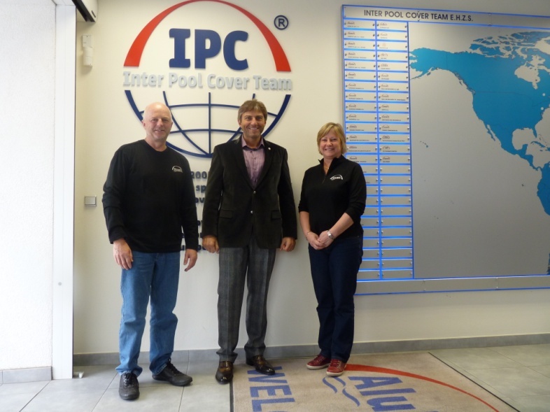 Roland and Wendy visiting Alukov Roland and Wendy visiting Alukov