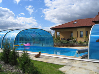 Swimming pool enclosure LAGUNA NEO protects your pool