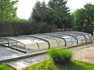 Pool enclosure OCEANIC fits to your garden