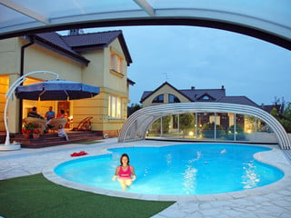 Medium high swimming pool enclosure TROPEA NEO