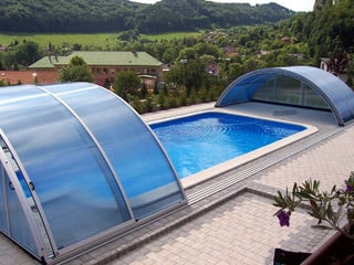 Pool cover UNIVERSE NEO with a side entrace
