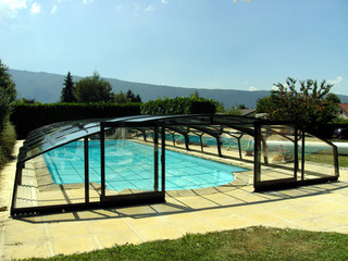 Retractable pool enclosure VENEZIA