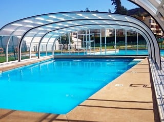 Retractable swimming pool enclosure Laguna