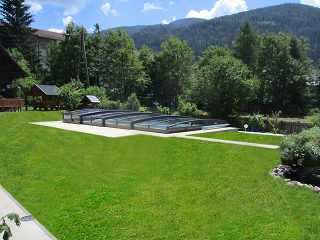 Retractable swimming pool enclosure Viva