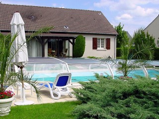 Swimming pool enclosure Riviera with white finish
