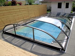 Acoperire piscina AZURE Flat Compact cu usa laterala glisanta