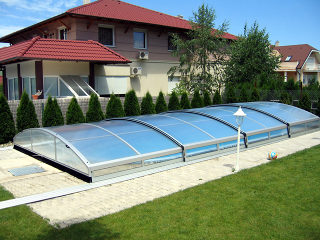 Acoperire piscina  IMPERIA NEO light de la Alukov is a protejeaza piscina