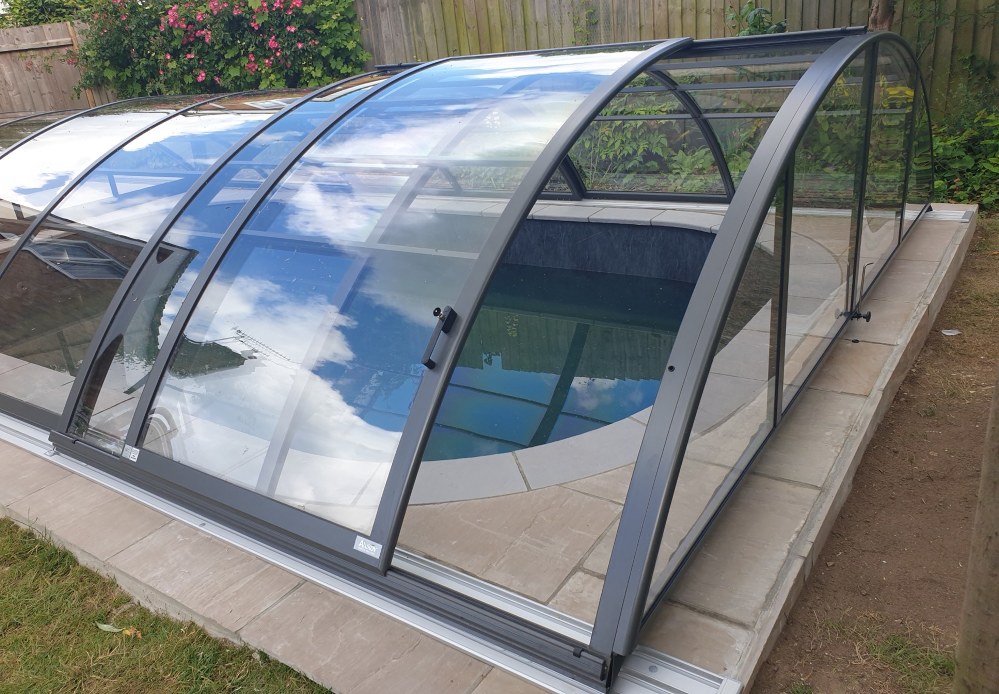 Pool enclosure Azure Compact