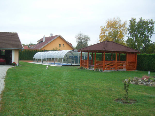 Pool enclosure Laguna NEO - retractable pool cover | Alukov.co.uk